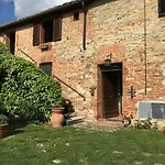 Casale Le Querce Apartment